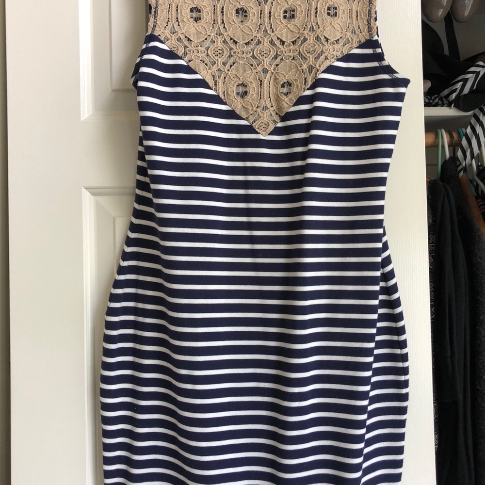 Long striped dress as 10 inches to the pic